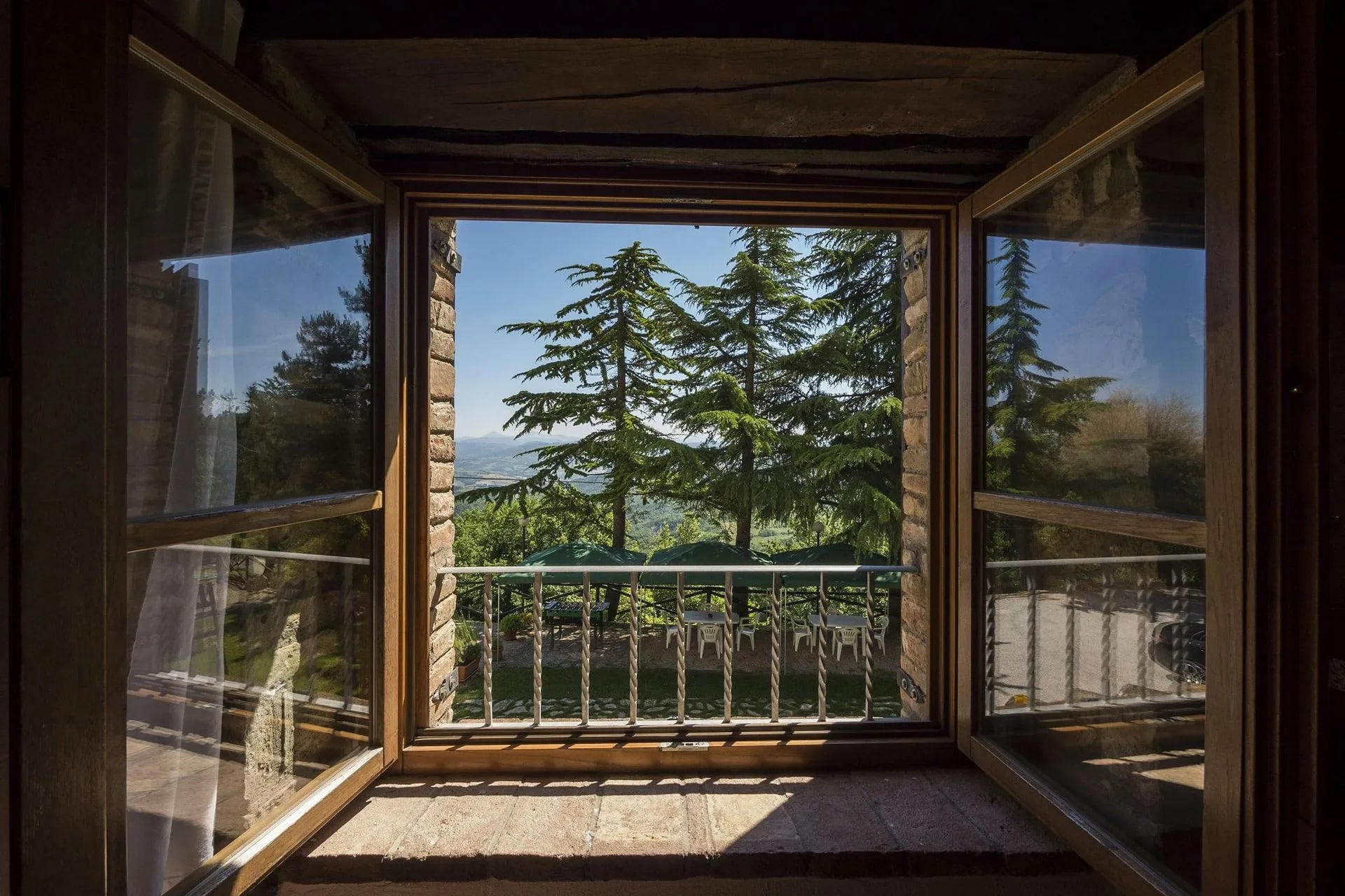 Choose from a wide range of styles and finishes that complement your home’s architecture.